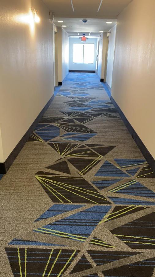 Holiday Inn Express Hotel & Suites Weston By Ihg Exterior foto