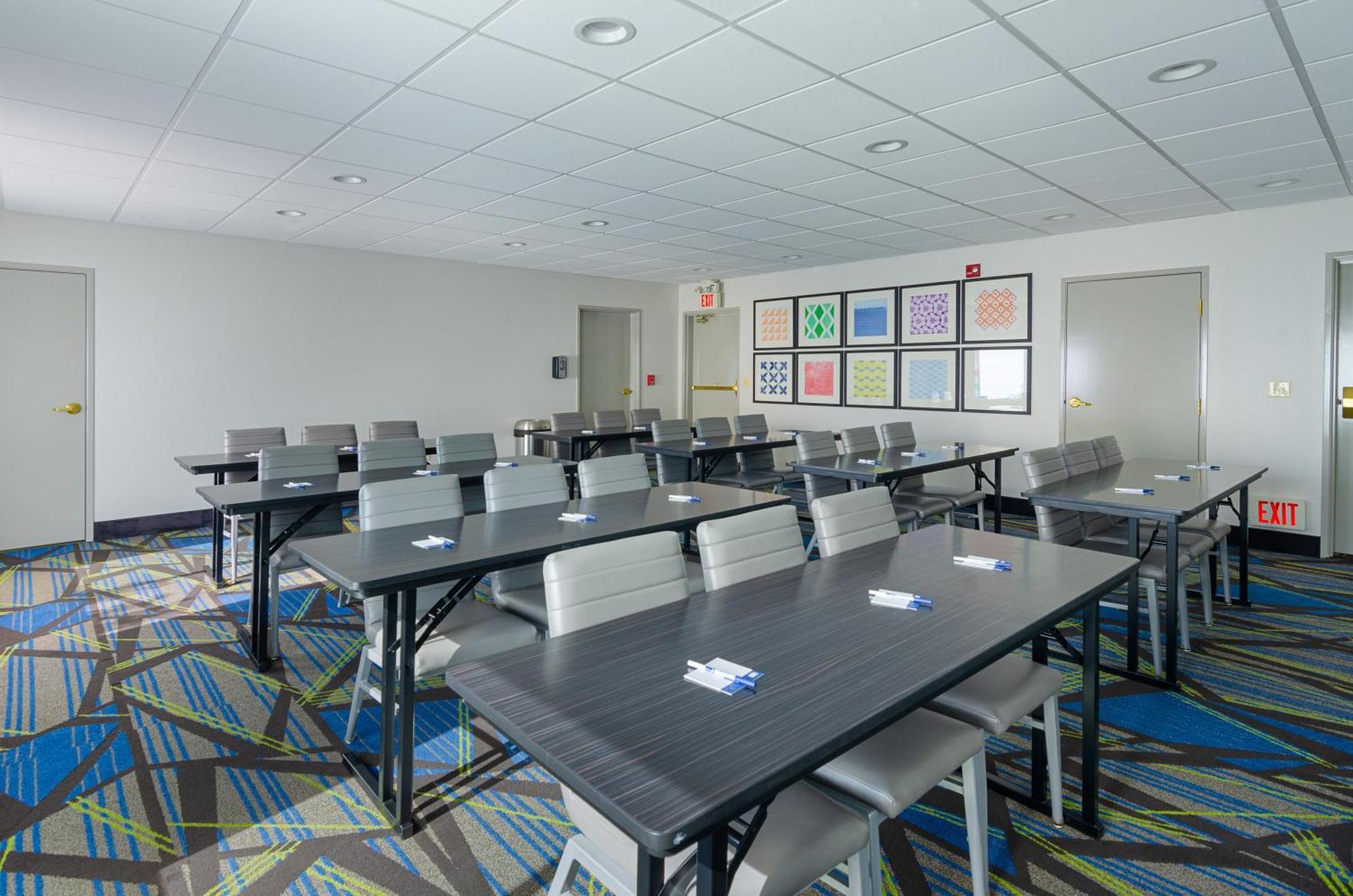 Holiday Inn Express Hotel & Suites Weston By Ihg Exterior foto