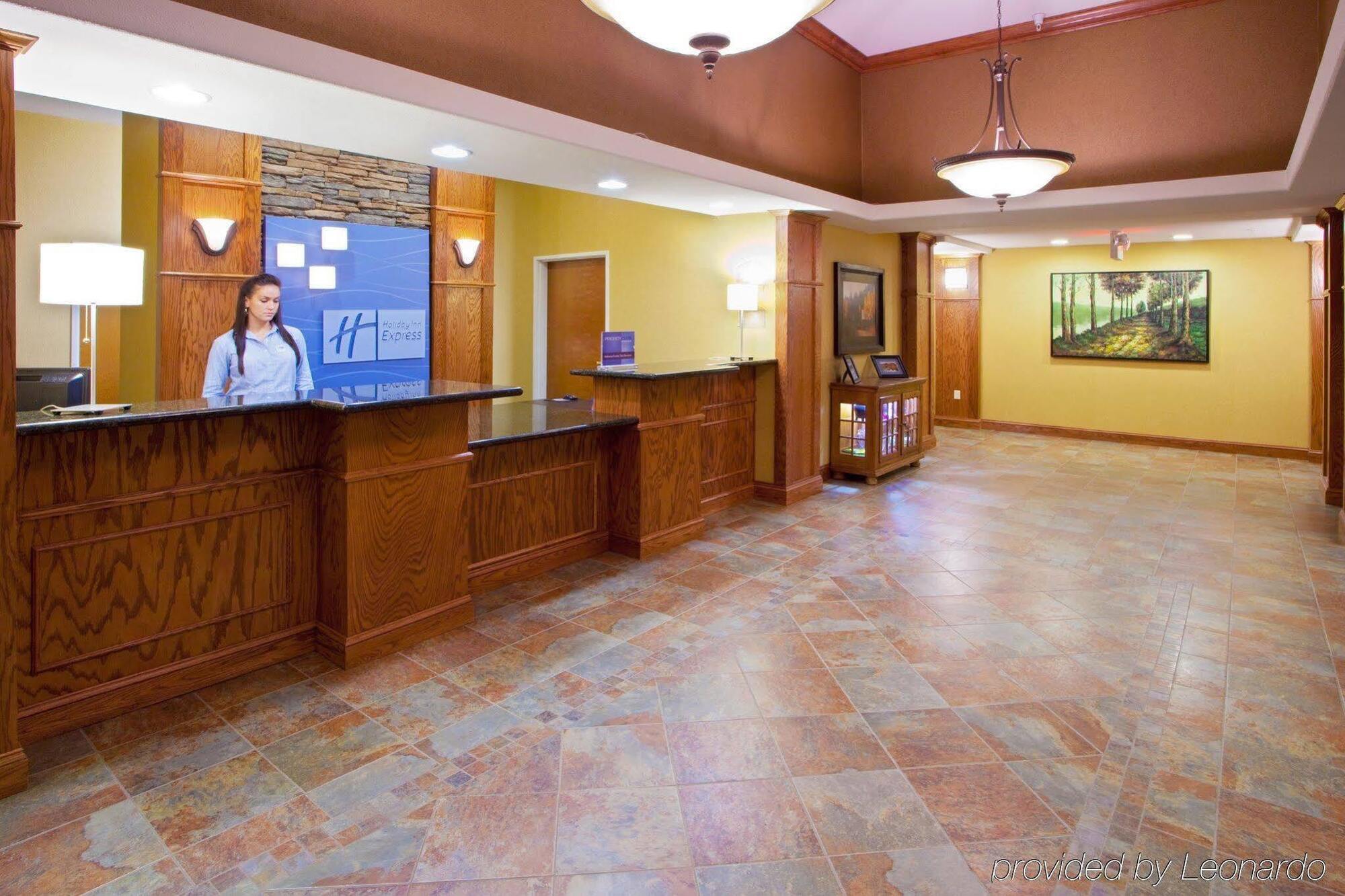 Holiday Inn Express Hotel & Suites Weston By Ihg Exterior foto
